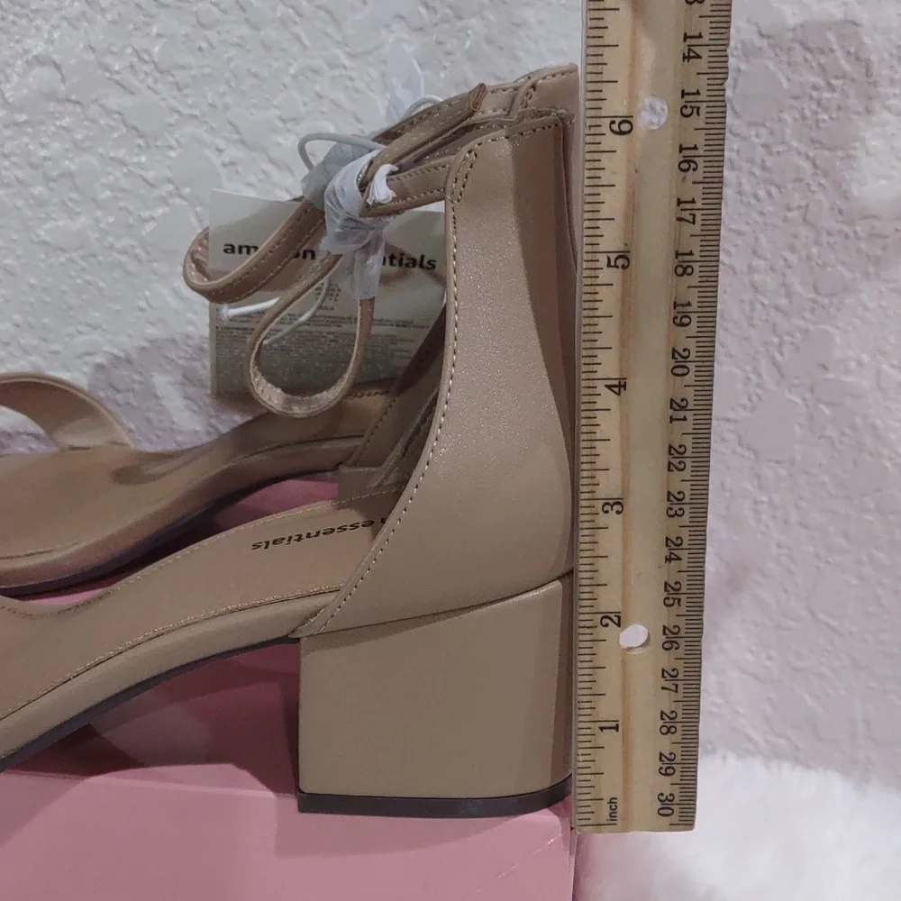 Amazon Essentials Sandals. - Picture 10 of 12
